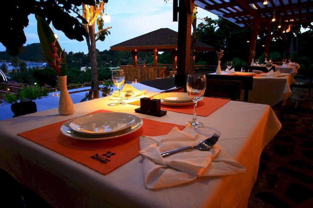 Oyo 626 The Chalet Phuket Resort Cape Panwa Exterior photo