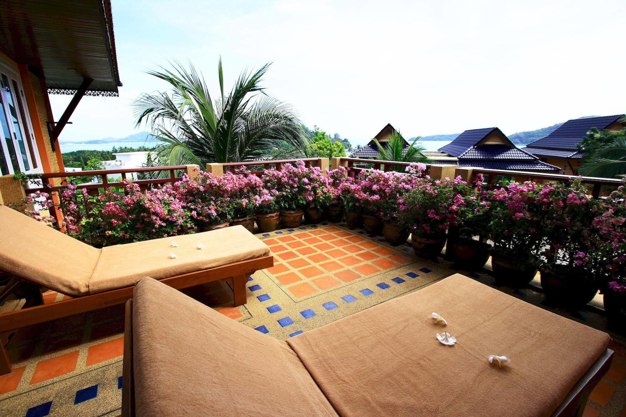 Oyo 626 The Chalet Phuket Resort Cape Panwa Exterior photo